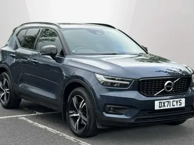 Used Volvo XC40 R-Design 194 HP (142 kW) 2022 SUV