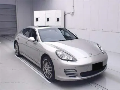 Usado Porsche Panamera 4S Sport Turismo 2009 Plateado Berlina