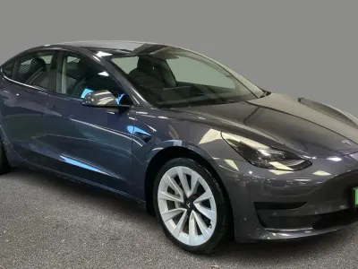 Używany Tesla Model 3 RWD 180 kW (245 KM) 2022 Szary Sedan/Limuzyna