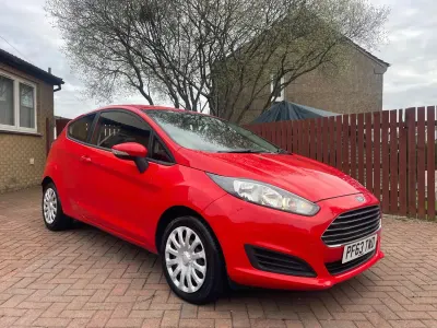Second-hand Ford Fiesta Style 2014 Roșu Hatchback
