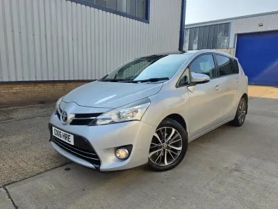Used Toyota Verso Design 112 HP (82 kW) 2016 Silver MPV