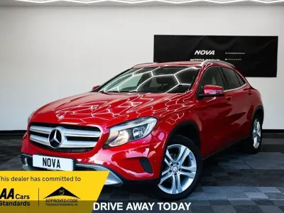 Used Mercedes GLA200 Executive 156 HP (114 kW) 2017 Red SUV