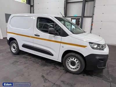 Used Citroën Berlingo 100 HP (73 kW) 2023 White MPV