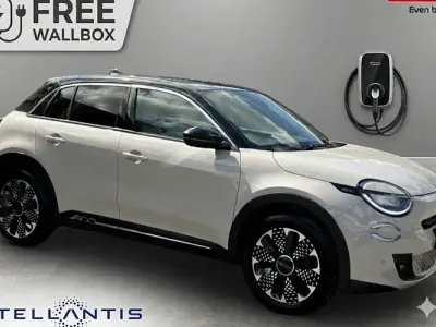 Used Fiat 600E La Prima 114 kW (156 HP) 2026 Hatchback