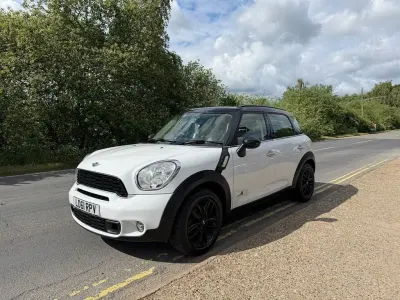 Used Mini Cooper S 184 HP (135 kW) 2011 White Hatchback