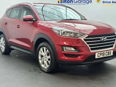 Used Hyundai Tucson SE 132 HP (97 kW) 2019 Red SUV