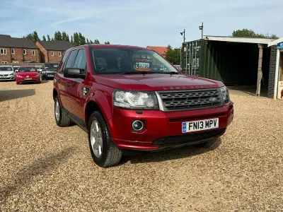 Used Land Rover Freelander 2 187 HP (137 kW) 2013 Red SUV