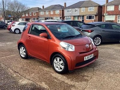 Used Toyota iQ 68 HP (50 kW) 2012 Orange Hatchback