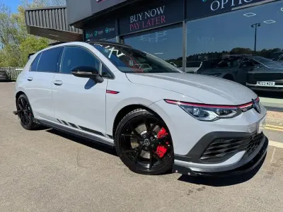 Begagnad VW Golf VIII GTI Clubsport 300 HK (220 kW) 2023 Grå Halvkombi