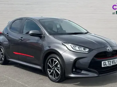 Second-hand Toyota Yaris Hybrid Design 116 CP (85 kW) 2022 Gri