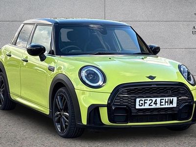 Used Mini Cooper Hatch 134 HP (98 kW) 2024 Yellow Hatchback