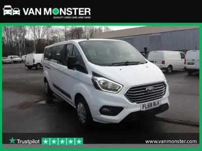 Usado Ford Tourneo 130 HP (95 kW) 2018 Branco Monovolume
