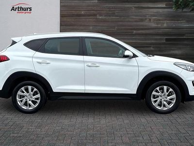 Used Hyundai Tucson SE 130 HP (95 kW) 2019 White SUV