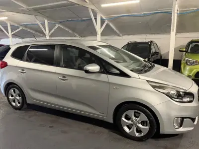 Used Kia Carens