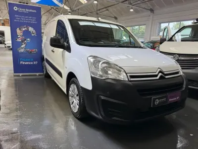 Used Citroën Berlingo 75 HP (55 kW) 2018 White MPV
