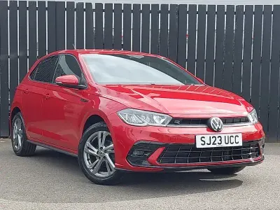 Begagnad VW Polo R-line 95 HK (69 kW) 2023 Röd Halvkombi