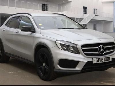 Mercedes GLA220