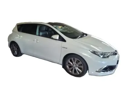 Używany Toyota Auris Hybrid 136 KM (100 kW) 2016 Biały Hatchback