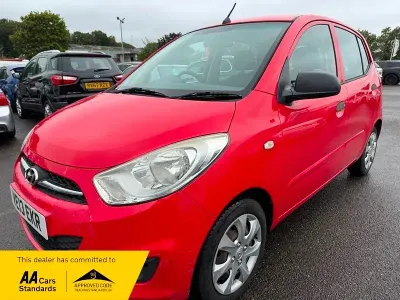 Used Hyundai i10 Classic 83 HP (61 kW) 2013 Red Hatchback