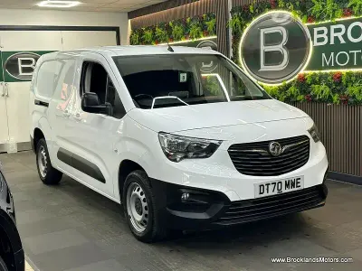 Used Vauxhall Combo Edition 130 HP (95 kW) 2021 White MPV