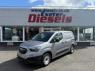 Używany Vauxhall Combo Edition 100 KM (73 kW) 2019 Szary Minivan