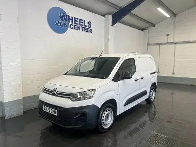 Used Citroën Berlingo 100 HP (73 kW) 2023 White MPV