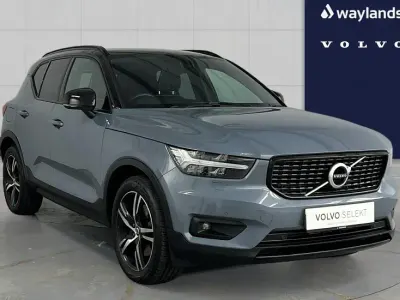 Usado Volvo XC40 R-Design 257 CV (189 kW) 2021 Gris SUV