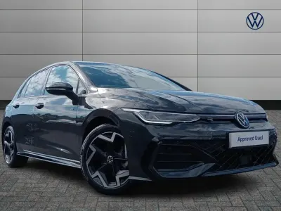 Second-hand VW Golf VIII R-line 147 CP (108 kW) 2025 Gri Hatchback