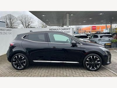 Used Renault Clio V Techno 143 HP (105 kW) 2025 Metallic  diamond black  Hatchback