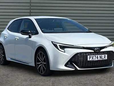 Used Toyota Corolla Sport 140 HP (102 kW) 2024 White Hatchback