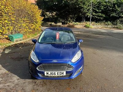 Used Ford Fiesta Zetec 82 HP (60 kW) 2016 Blue Hatchback