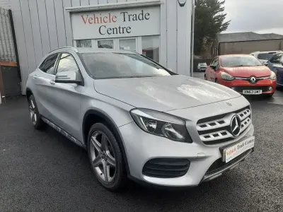 Usado Mercedes GLA200 AMG line 2017 Prateado SUV