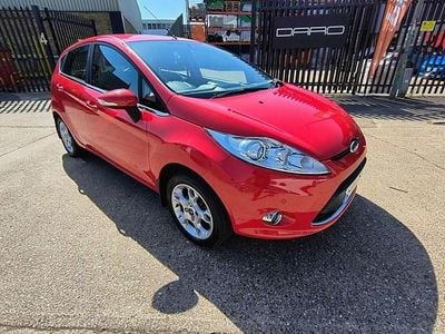 Usado Ford Fiesta Zetec 70 HP (51 kW) 2011