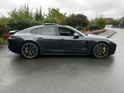 Usado Porsche Panamera 2018 Gris Utilitario