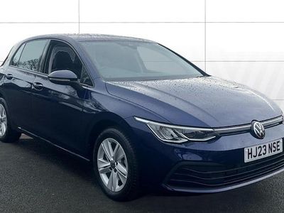 Używany VW Golf VIII Life 131 KM (96 kW) 2023 Niebieski Hatchback