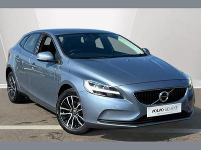 Used Volvo V40 Momentum 118 HP (86 kW) 2019 Blue Hatchback