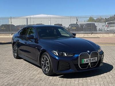 Usado BMW i4 M Sport 246 kW (335 CV) 2025 Azul Berlina
