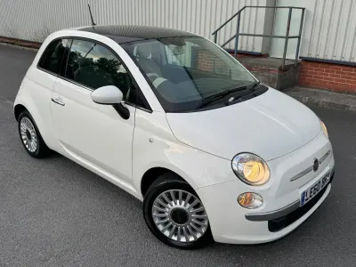 Used Fiat 500 Lounge 69 HP (50 kW) 2014 White Hatchback