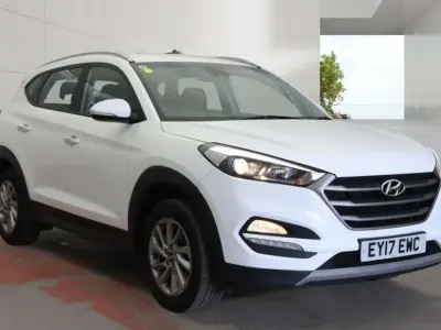 Used Hyundai Tucson SE 132 HP (97 kW) 2017 White SUV