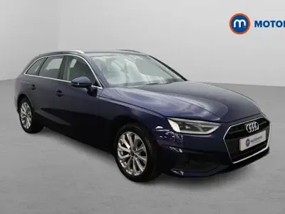 Usado Audi A4 190 HP (139 kW) 2022 Azul Carrinha