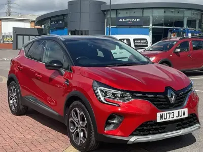 Used Renault Captur Techno 91 HP (66 kW) 2023 Red  SUV