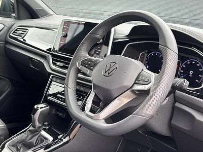 Usado VW T-Roc R-line 150 HP (110 kW) 2025 Preto SUV