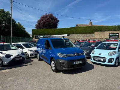 Used Citroën Berlingo Start 100 HP (73 kW) 2019 Blue MPV
