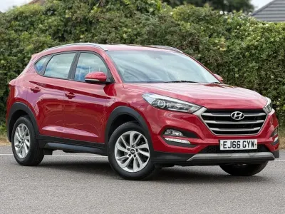 Used Hyundai Tucson SE 116 HP (85 kW) 2016 Red SUV