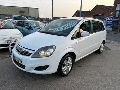 Used Vauxhall Zafira 115 HP (84 kW) 2013 White MPV