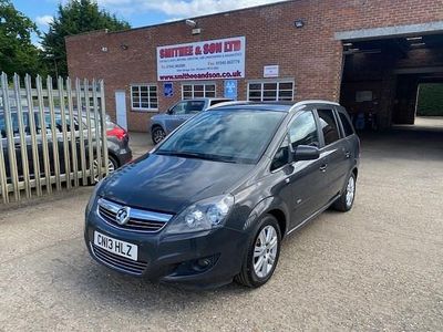 Used Vauxhall Zafira Design Edition 110 HP (80 kW) 2013 Grey MPV
