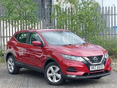 Used Nissan Qashqai Acenta Premium 115 HP (84 kW) 2018 Red SUV