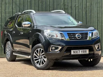 Begagnad Nissan Navara Tekna 190 HK (139 kW) 2017 Svart Pickup