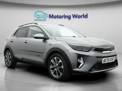 Gebraucht Kia Stonic 99 PS (72 kW) 2024 Grau SUV