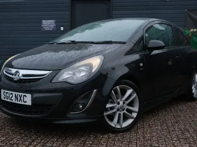Used Vauxhall Corsa SRi 100 HP (73 kW) 2012 Black Hatchback